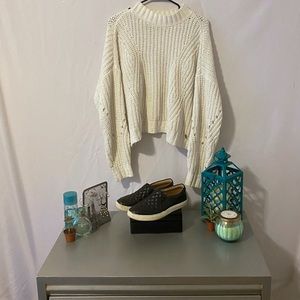 “Oversized” Hollister Sweater